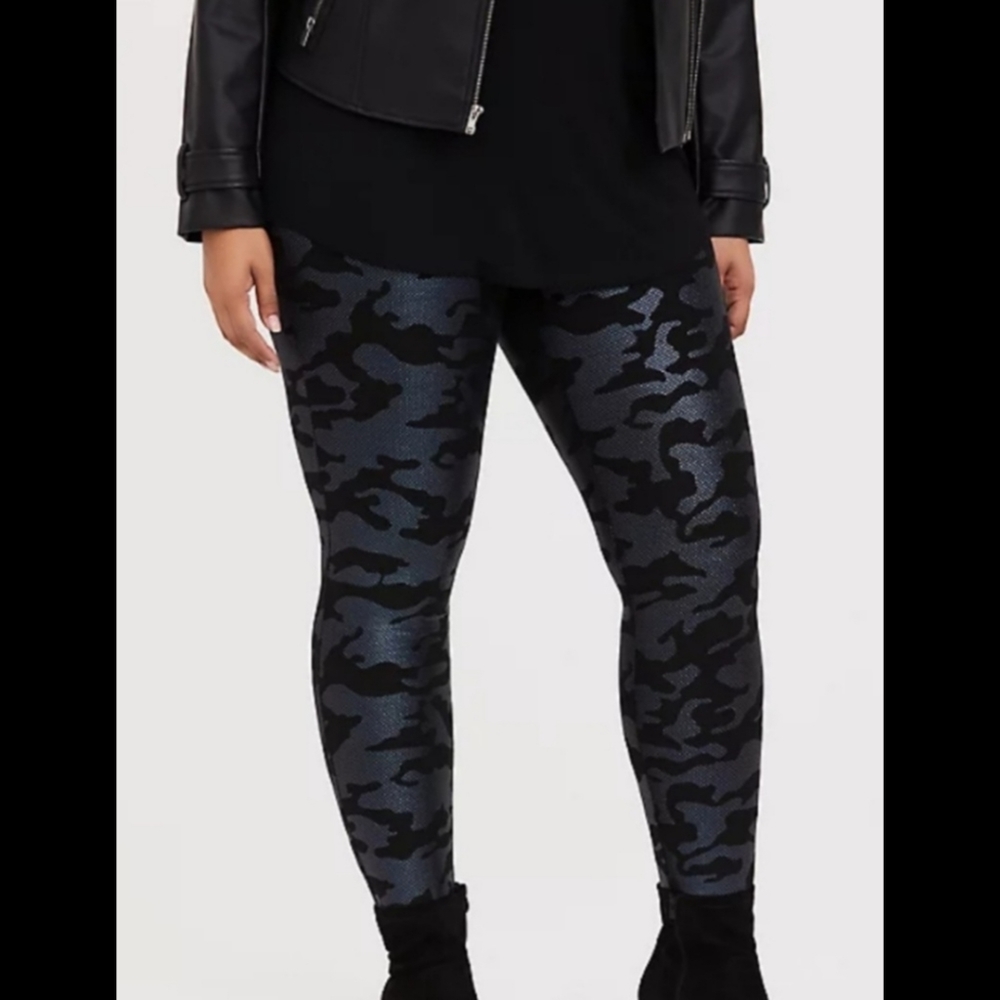 Torrid Camo Iridescent Premium Leggings